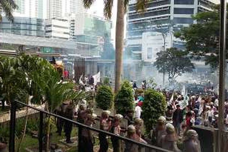 Ini Kronologi Demo Berujung Ricuh di Depan Gedung KPK