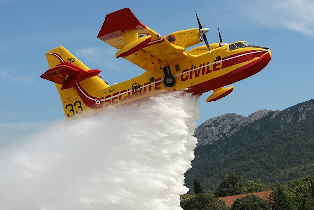 Canadair Notre Dame Cathedral fire