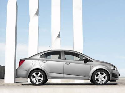 2012 Chevrolet Aveo Sedan wallpapers