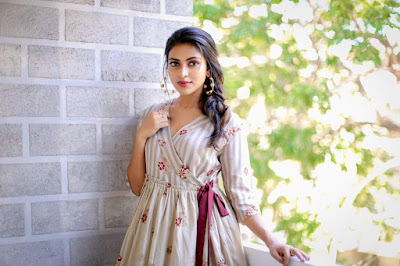 Actress amala paul hot photos