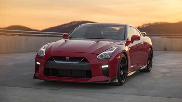 Nissan-GT-R_Track_Edition