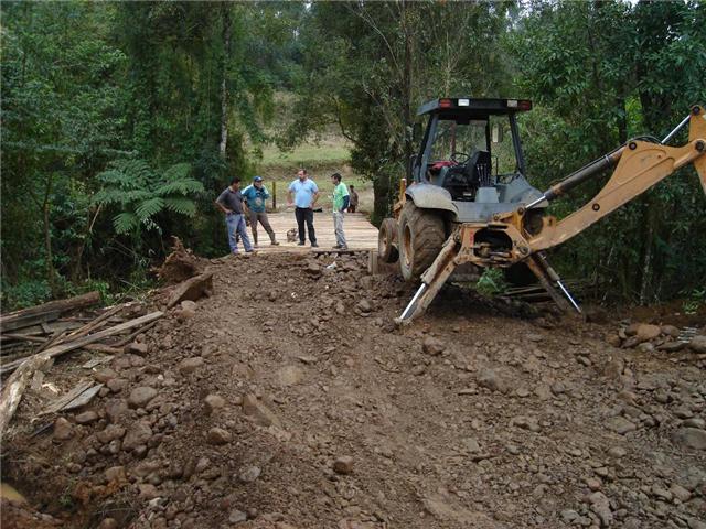 Ponte é recuperada em Siderópolis