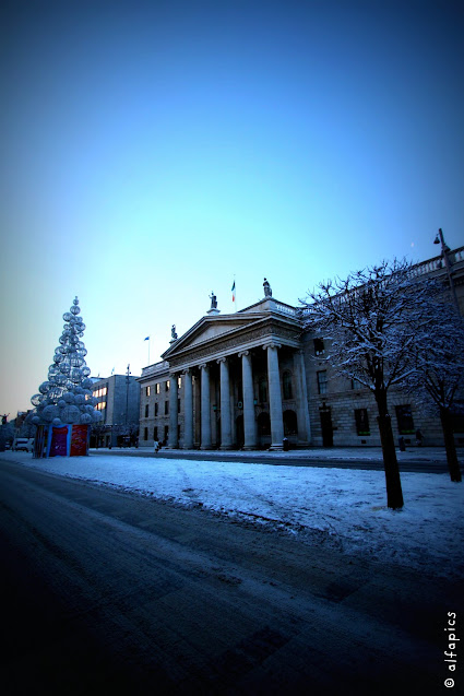 Neve a Dublino su O' Connell street