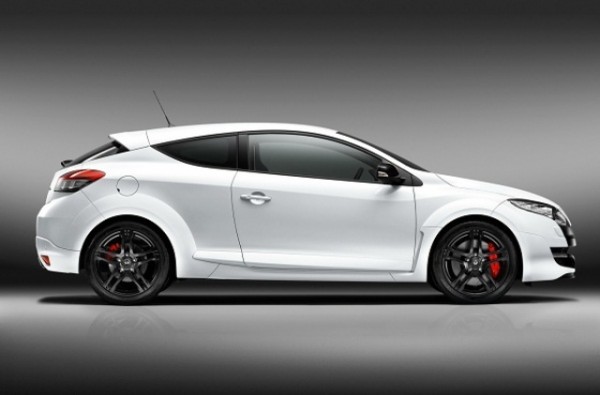 The information we get the price of the 2011 Renault Megane RS 265 Trophy