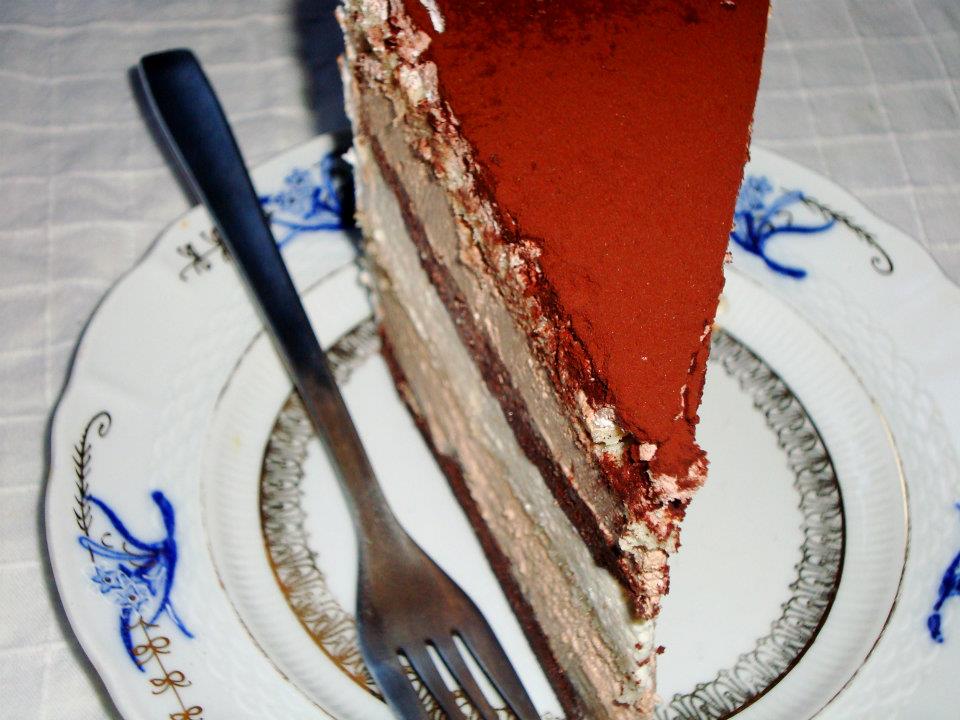 Tortul Sultanului Chocolate Almond Cake