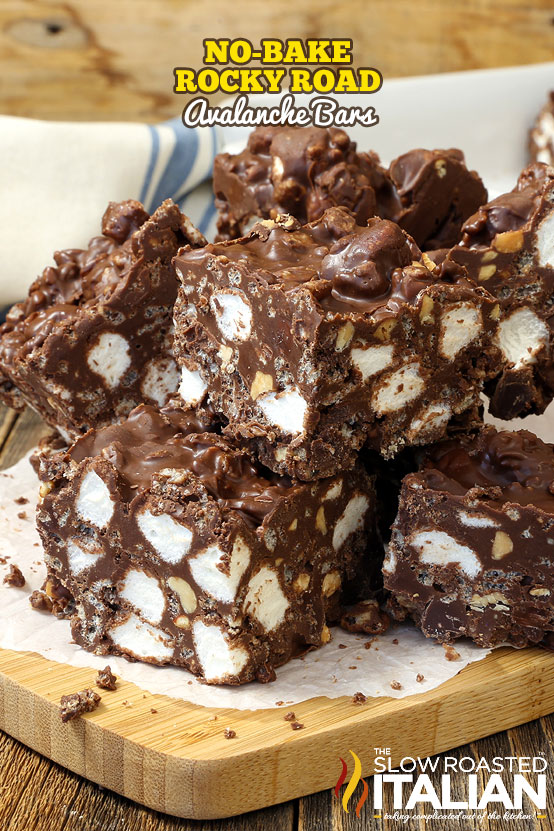  A simple recipe with chocolate and peanut butter with a candy crunch that comes together  No-Bake Rocky Road Avalanche Bars + VIDEO