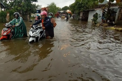 Jalan Kudus - Purwodadi kebanjiran,arus lalin macet