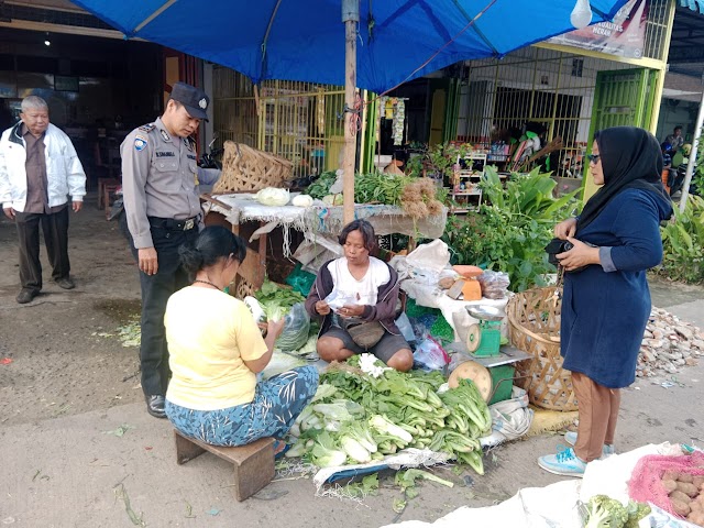 Jelang Nataru, Stok Kebutuhan Pokok Masih Ada Dan Harga Stabil di Pasar Dwikora Parluasan
