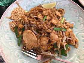 Koh Lipe Thai Kitchen @ 35 Baldwin Street Toronto