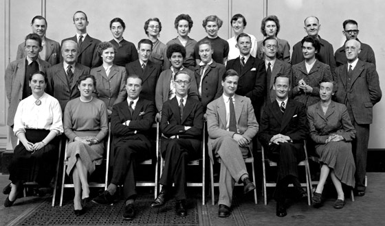 The V&A's Circulation Department photographed around 1953