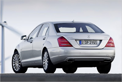 2011 Mercedes S 250 CDI BlueEFFICIENCY five-liter car coming