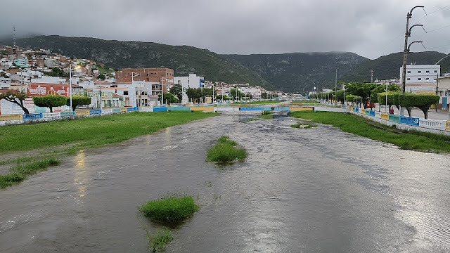 Fortes chuvas elevam nível das águas no Rio Itapicuru Mirim em Jacobina