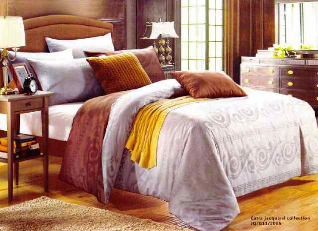 Sprei Jacquard Motif Ukir Abu Coklat