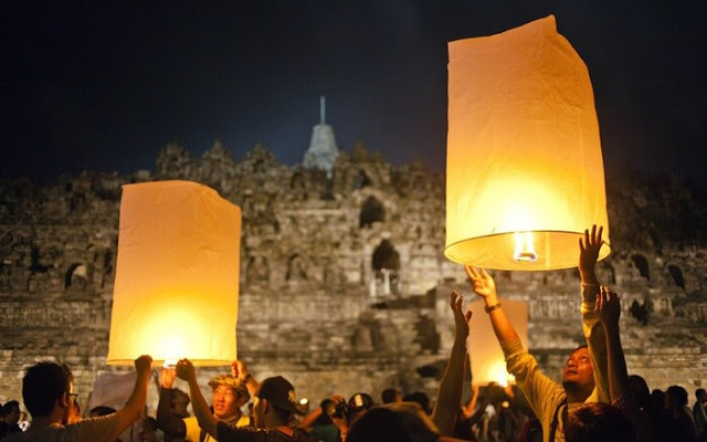 Borobudur mang lại niềm tự hào cho người dân Indonesia khi được coi là một di sản văn hóa đẳng cấp thế giới thực sự. Nó đã trở thành một địa danh không thể bỏ qua cho du khách từ khắp nơi trên thế giới.