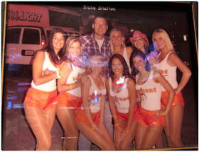 Hooters, New York