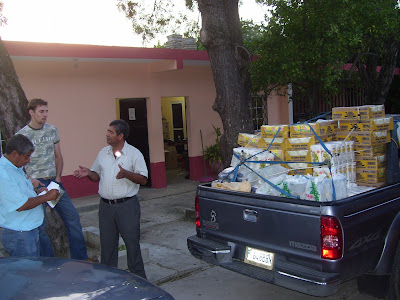 Ayuda a los afectados de La Unión, Zacapa - foto: Carlos Figueroa (25/07/08)