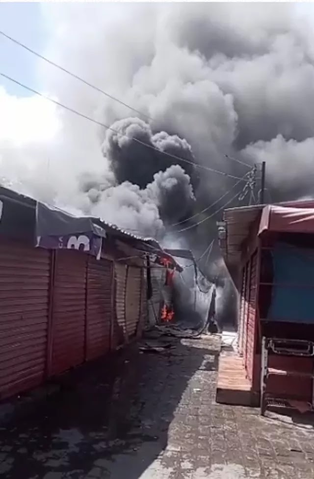 INCÊNDIO É REGISTRADO EM 'FEIRA DO TROCA' EM CARUARU