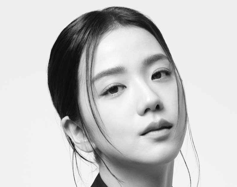 BLACKPINK's Jisoo Receives High Praise From Dior's Chairman and