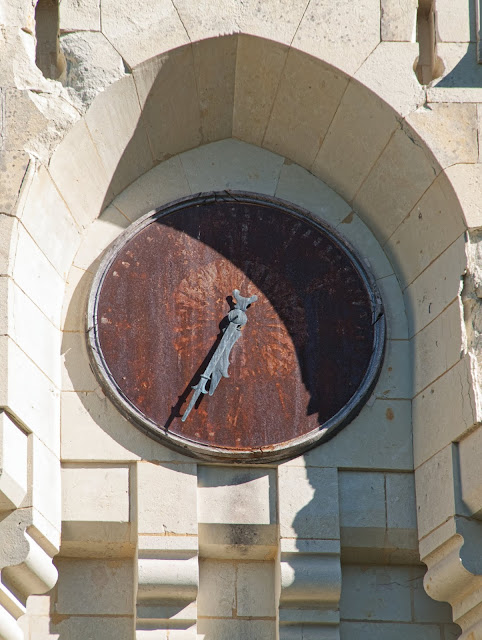 jiemve, château, La Mothe Chandeniers, tour de l'horloge, horloge