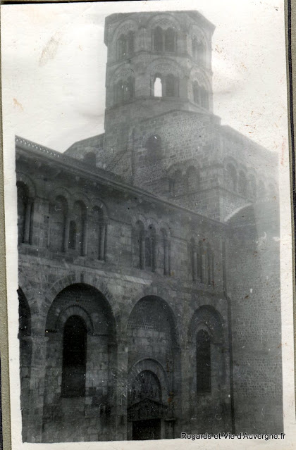 Photo noir et blanc d'hier, Basilique Notre Dame du Port de Clermont-Ferrand