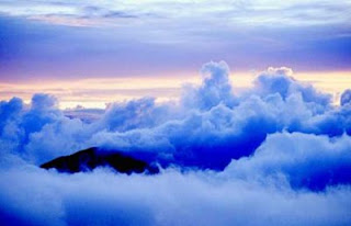 Dans les nuages