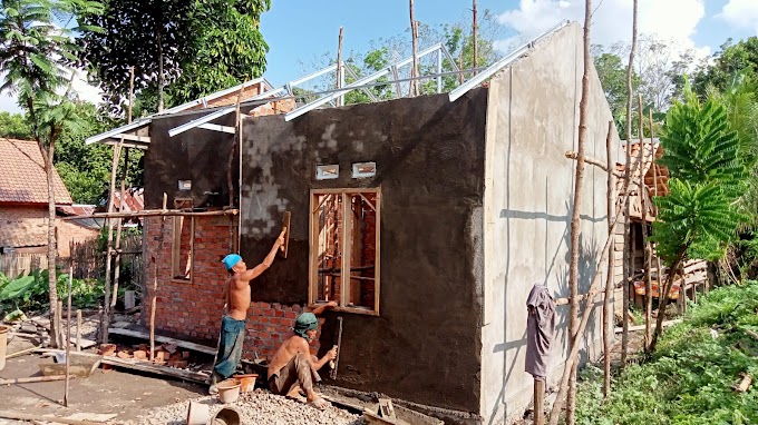 Pemdes Tanjung Telang Kembali Membedah 5 Rumah Warganya