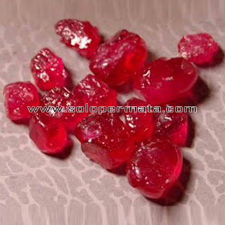 Artikel Batu Permata Natural Ruby Corundum Warna Merah