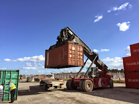 Die Fahrzeug Verschiffung nach Südamerika, Argentinien, Zarate (Container, Roro, Schiffsreise)