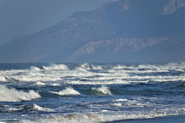 Φουρτούνες στην Μεσόγειο: Οι γρίφοι με Κάιρο και Λευκωσία