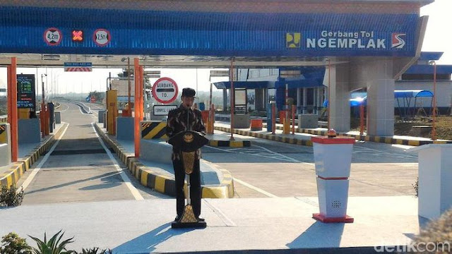 Jokowi Minta Rest Area Jalan Tol Tidak Diisi Merek Asing