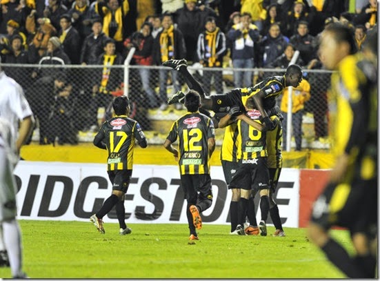 Libertadores 2014: The Strongest vence 2 - 0 a Defensor Sporting (+Video)