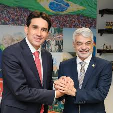 Lula patrocina aproximação entre Humberto Costa e Silvio Costa