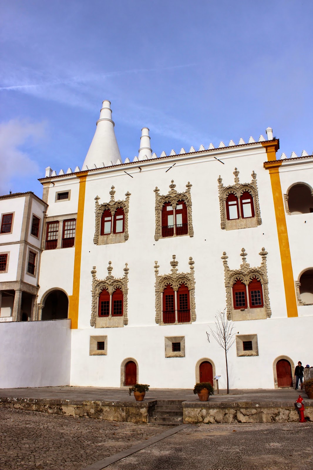 http://www.saucemagnusson.com/2015/03/the-portuguese-national-palace-in-sintra.html