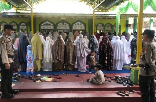 Kabag Ops Polres Karimun Pimpin Pelaksanaan Pengamanan Shalat Idul Fitri 1444 H