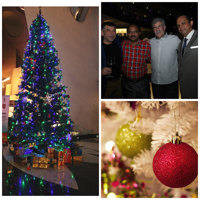  HOTEL SAHARA STAR - FESTIVITIES BEGIN AT HOTEL SAHARA STAR WITH LIGHTING UP OF CHRISTMAS TREE