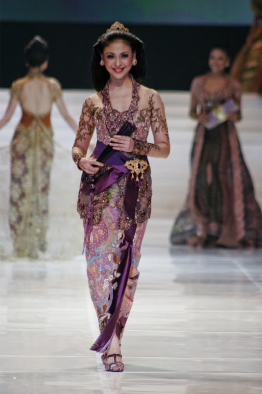 Anne Avantie Kebaya  for Young Ladies Indonesia