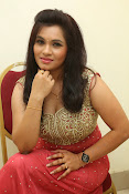 Revathi Chowdary sizzling Photos-thumbnail-17