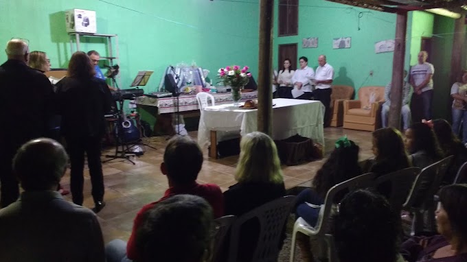 PE. AURICÉLIO PRESIDE CELEBRAÇÃO EM MORRO DO MIRIM