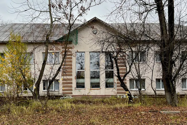 Долгопрудный, Лихачёвский проезд, общежитие / хостел Like home (бывший корпус Долгопрудненского химического завода тонкого органического синтеза)
