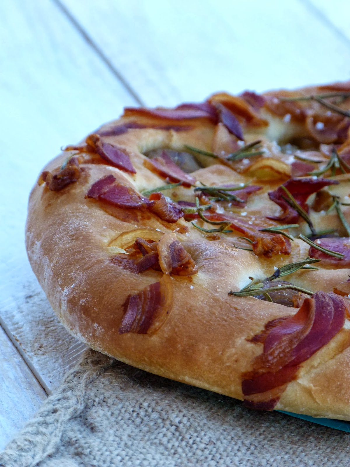 Chic, chic, chocolat...: Focaccia à la châtaigne, pancetta et romarin d