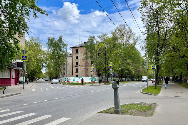 улица Михайлова, улица Маёвок, бывшие жилые дома 1960-1961 годов постройки в процессе сноса