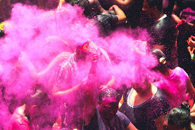 Happy Holi 2020 : Happy Holi images and Greeting SMS Wishes For Whatsup, Facebook, Friends