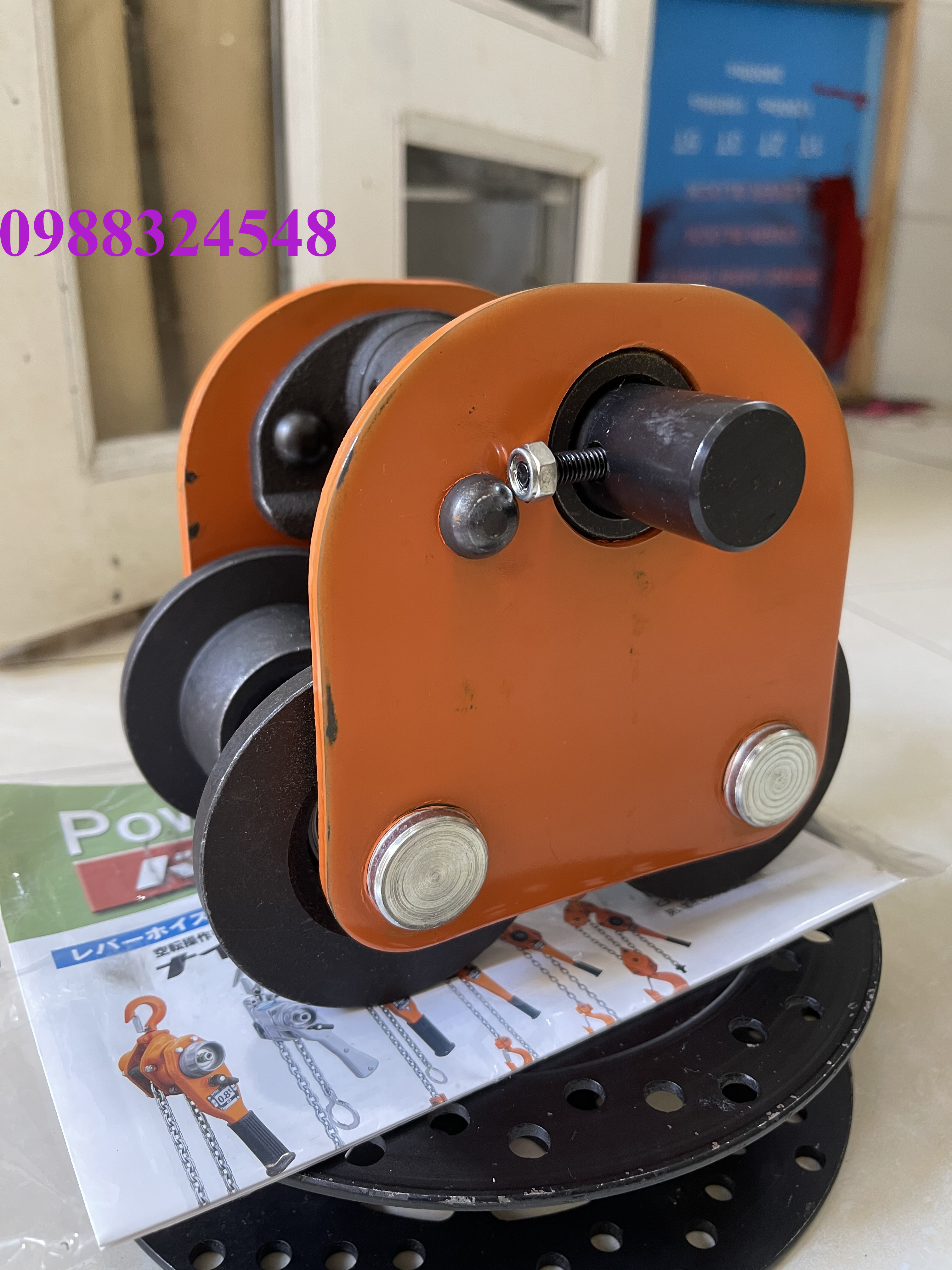 Con chạy đẩy tay Vital 500kg AP-05