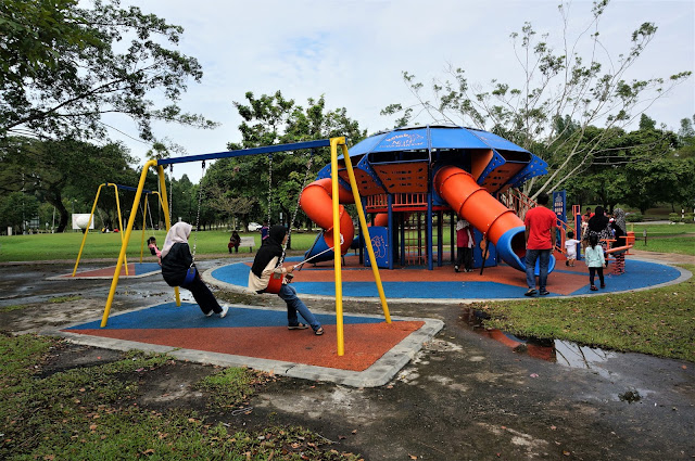 Morning Walking At Taiping Lake Garden