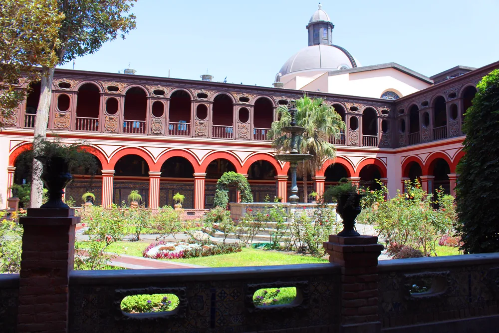 Convento de Santo Domingo in Lima, Peru - travel & lifestyle blog