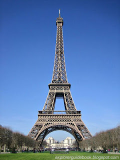 Menara Eiffel Paris