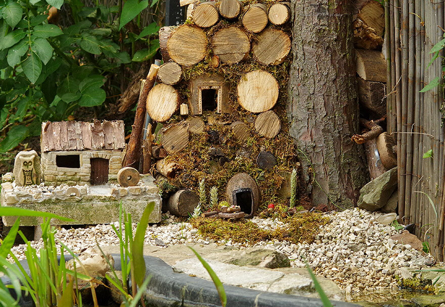 A Man Found A Mice Family In His Garden And Built An Amazing Miniature Village For Them