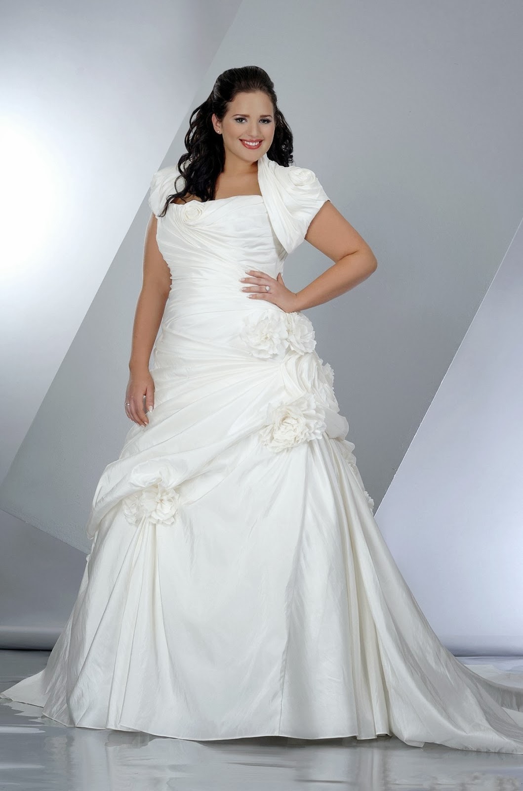 strapless wedding dresses plus size Solicite um orçamento de qualquer modelo AQUI!