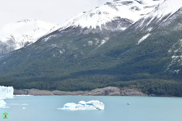 Navegación en barco por el Perito Moreno