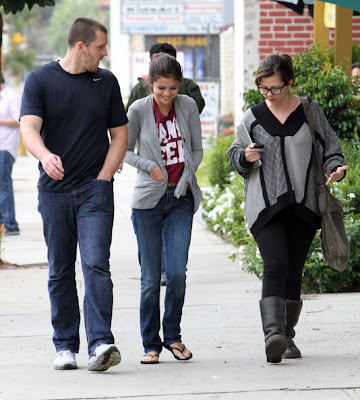 Selena Gomez outing with Family look Cool style